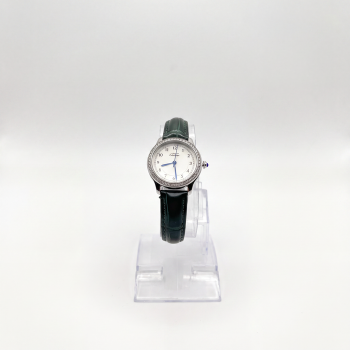 Cartier Femme Argentée – Bracelet Vert et Contour Brillant