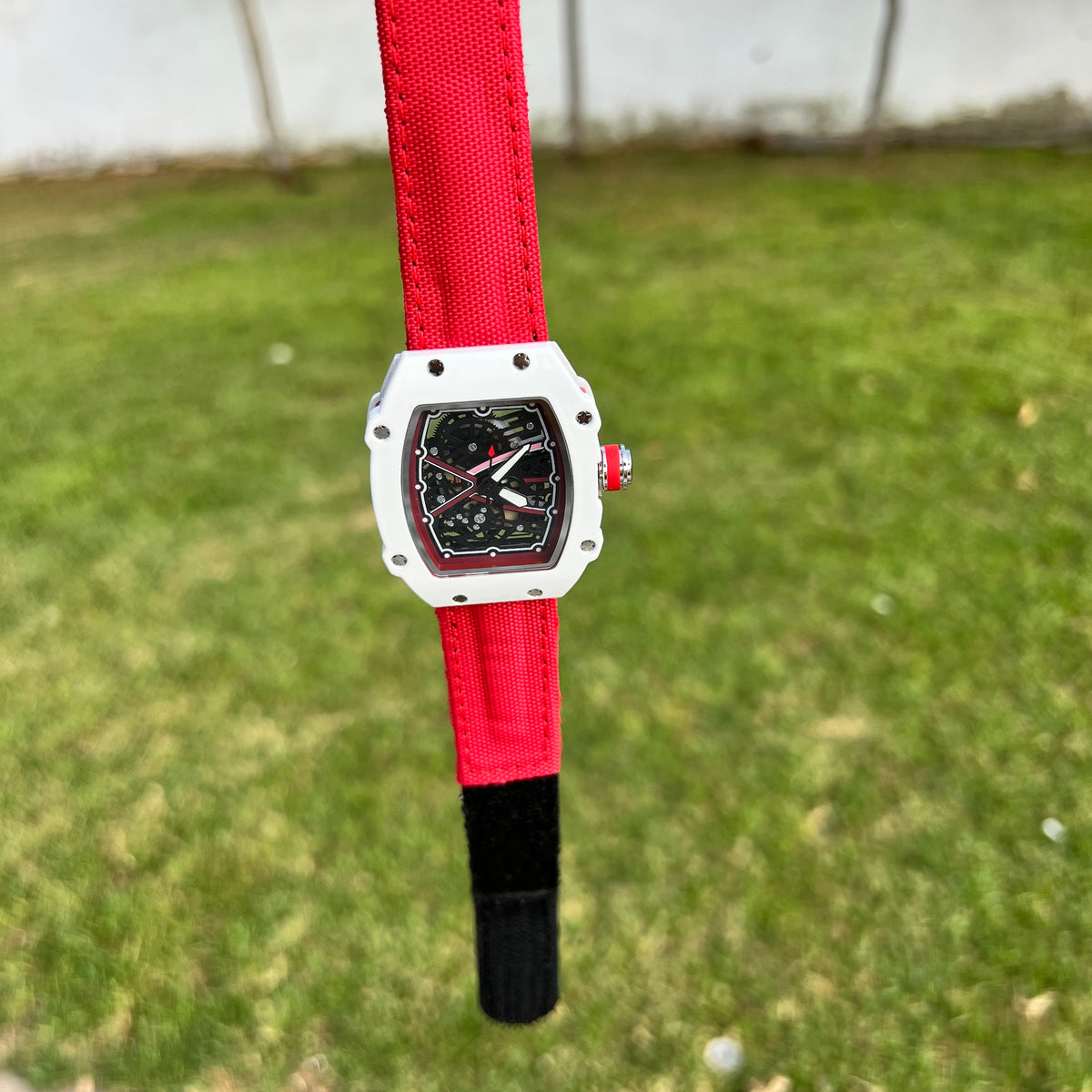 Richard Mille Homme Blanche et Rouge – Cadran Squelette