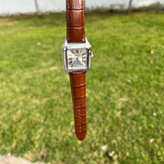 Cartier Santos Homme Argentée – Cadran Blanc et Bracelet Marron