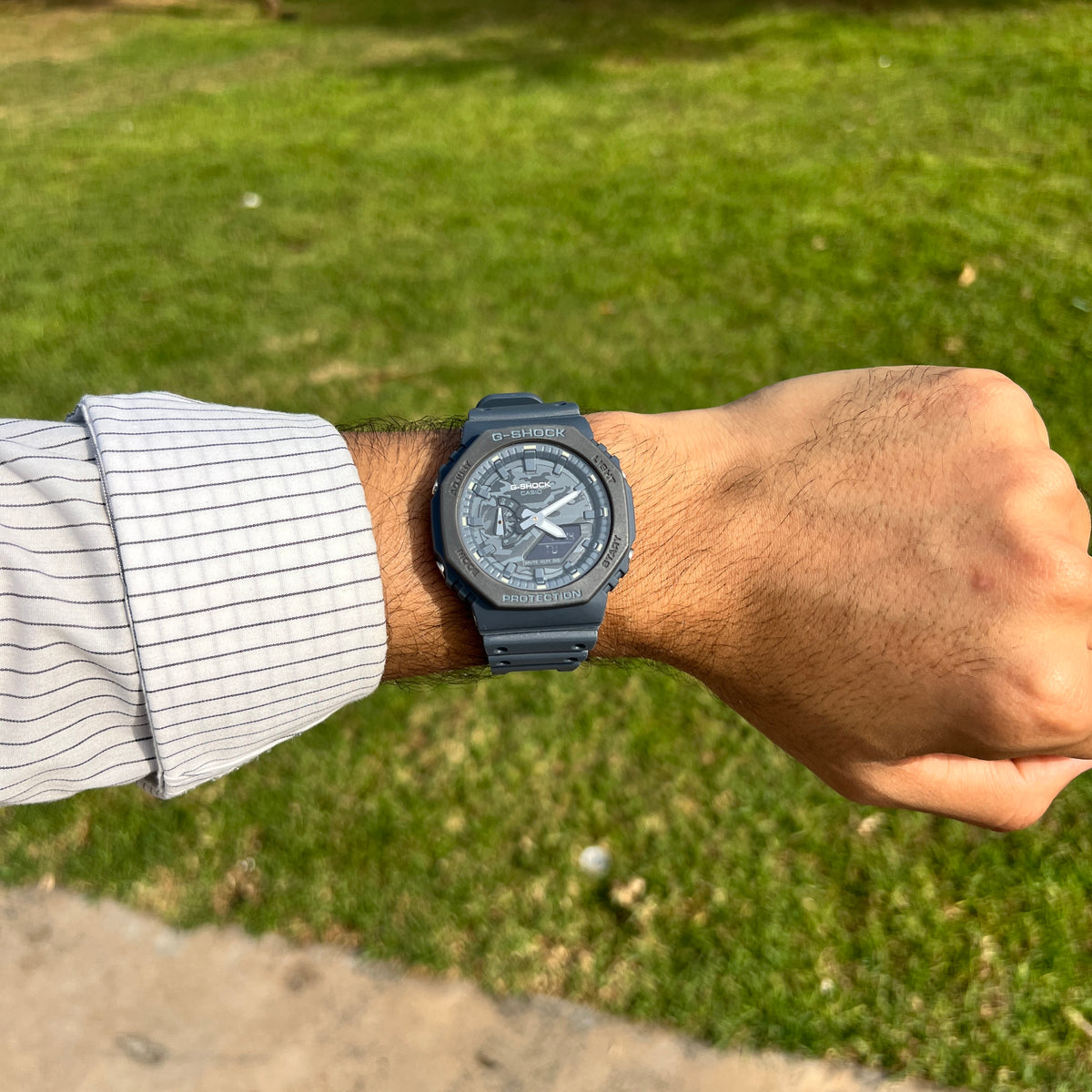 Casio G-Shock Homme Grise Camouflage – Double Affichage