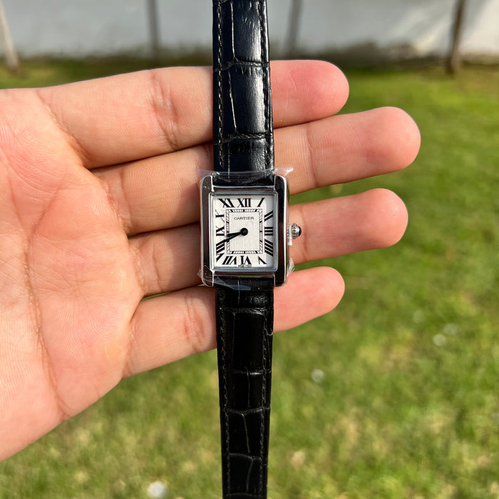 Cartier Femme Rectangulaire Argentée – Bracelet Noir