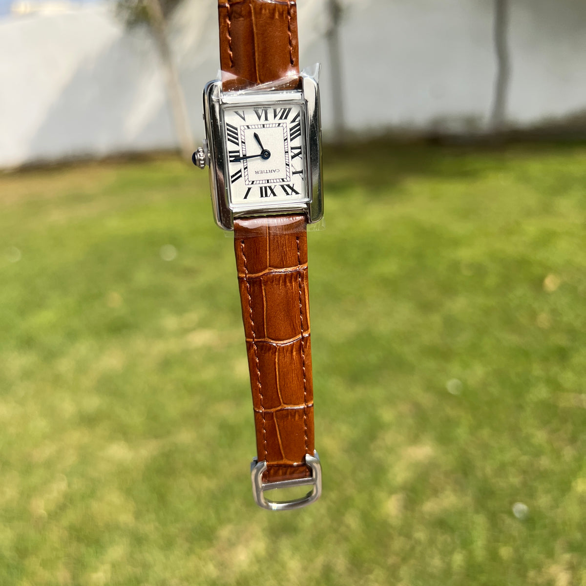 Cartier Femme Rectangulaire Argentée – Bracelet Marron